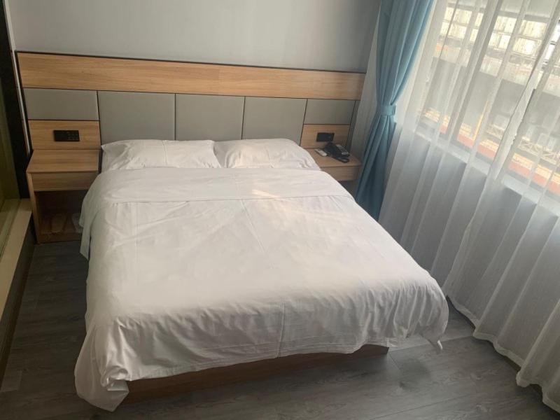 Greentree Inn Shanghai Songjiang University City New Songjiang Road Express Hotel Екстериор снимка